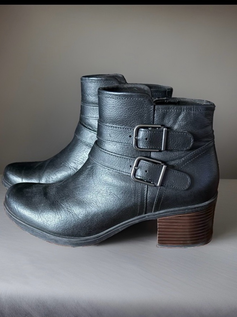 Clarks Collection Women's Black Hollis Pearl Leather Ankle Boots Size 11